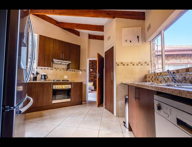 4 BEDROOM HOUSE FOR SALE IN GLENVISTA